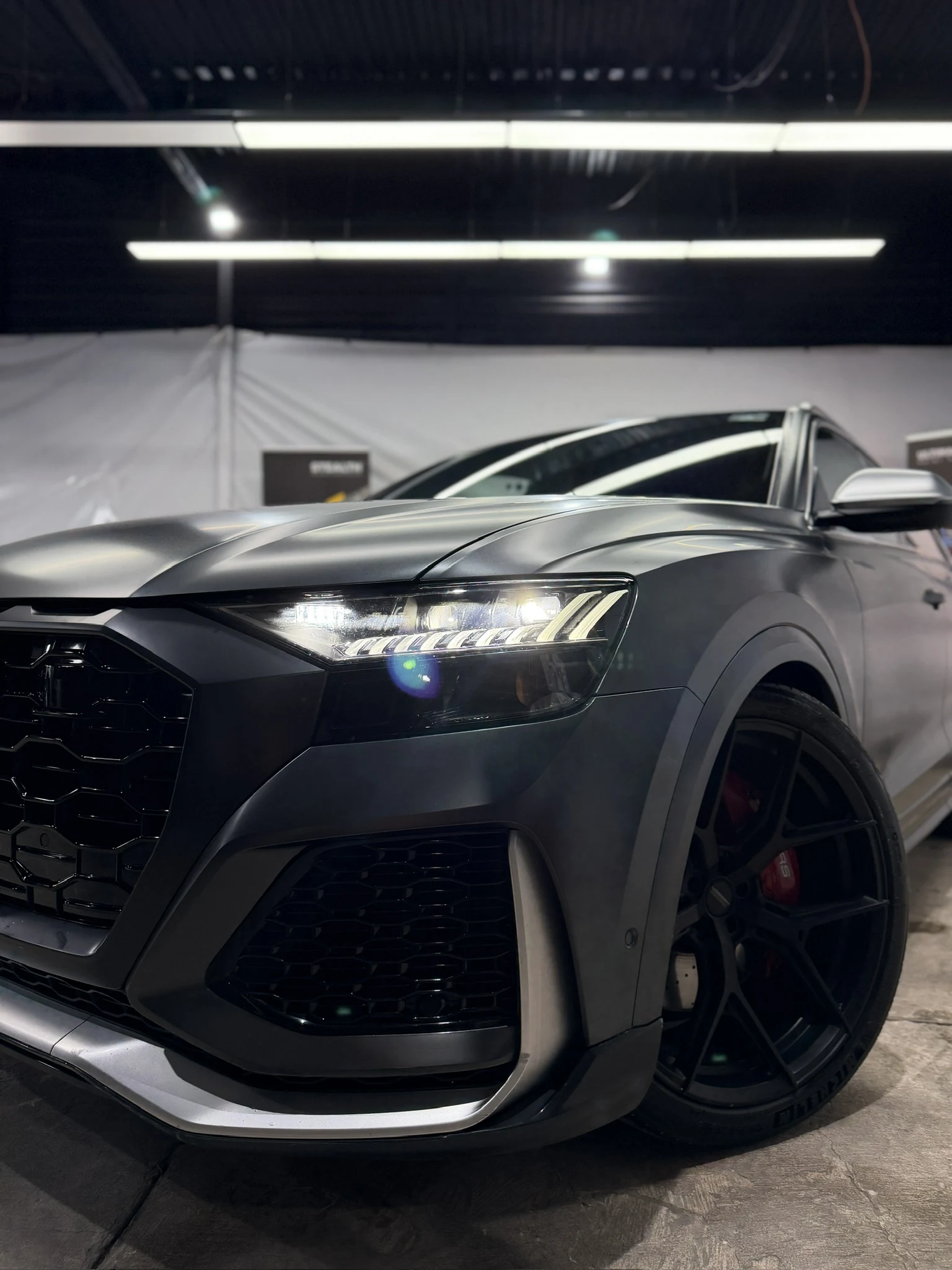 Audi RS Q8 negro mate